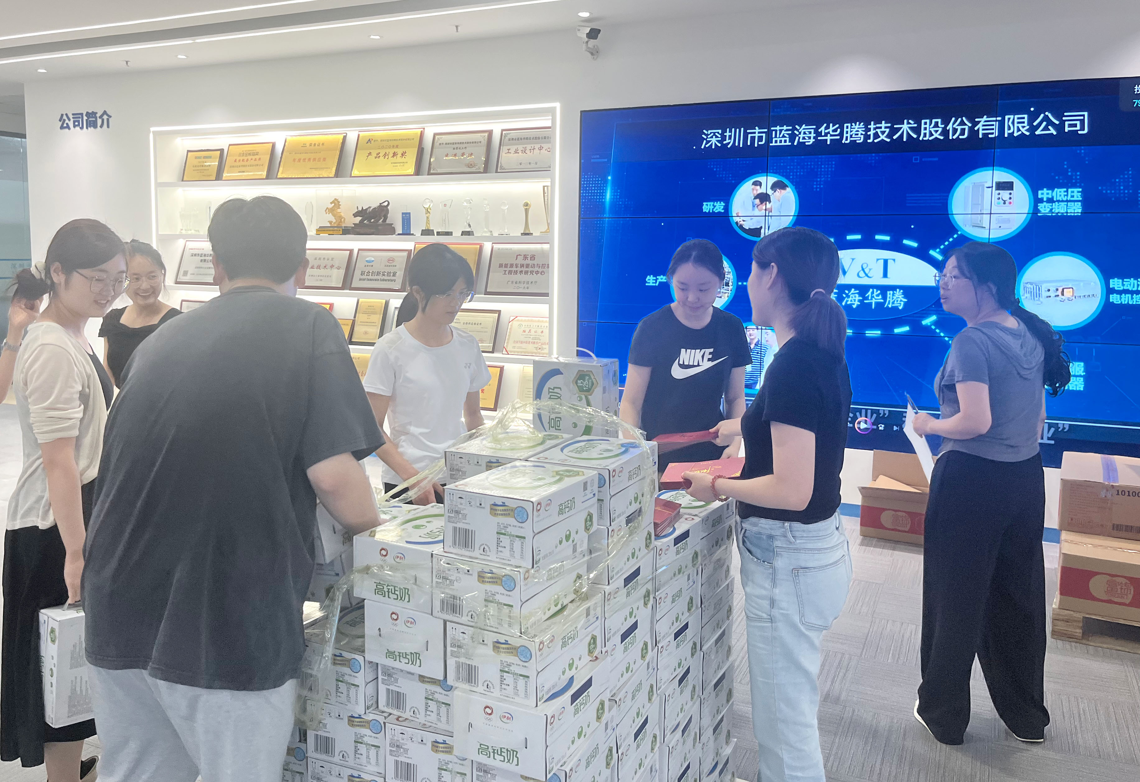 【中秋節(jié)】祝大家節(jié)日快樂! 【中秋節(jié)】祝大家節(jié)日快樂!